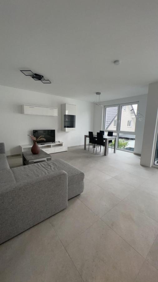 Schoene Neubauwohnung Mit Stil บีเลอเฟล์ด ภายนอก รูปภาพ
