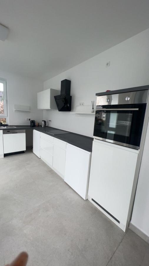 Schoene Neubauwohnung Mit Stil บีเลอเฟล์ด ภายนอก รูปภาพ
