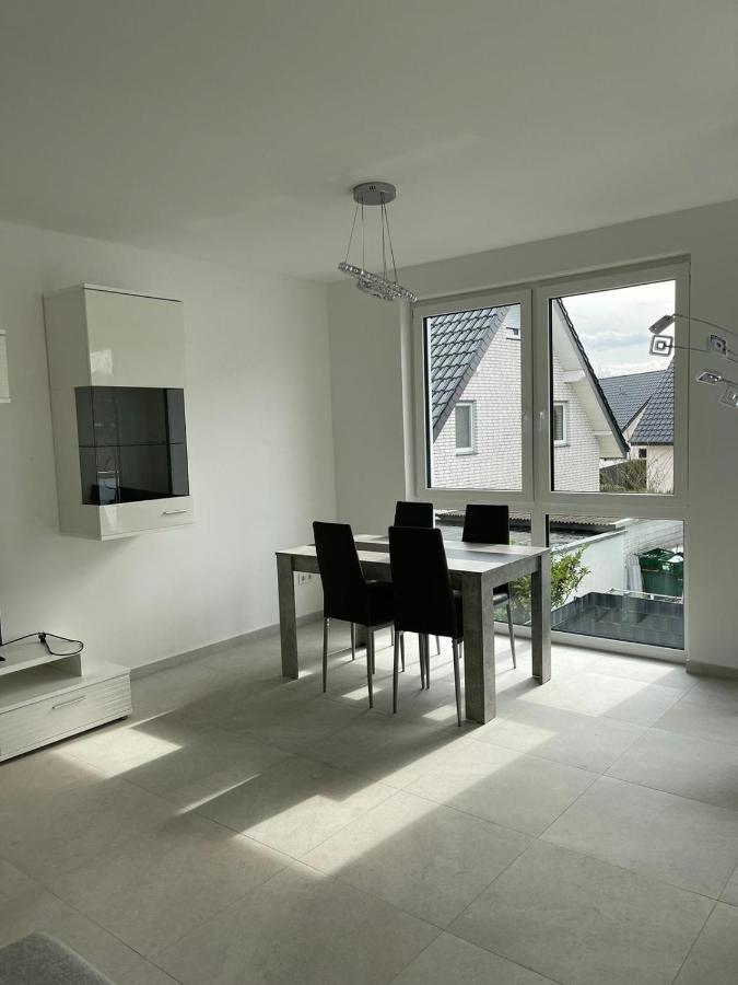 Schoene Neubauwohnung Mit Stil บีเลอเฟล์ด ภายนอก รูปภาพ