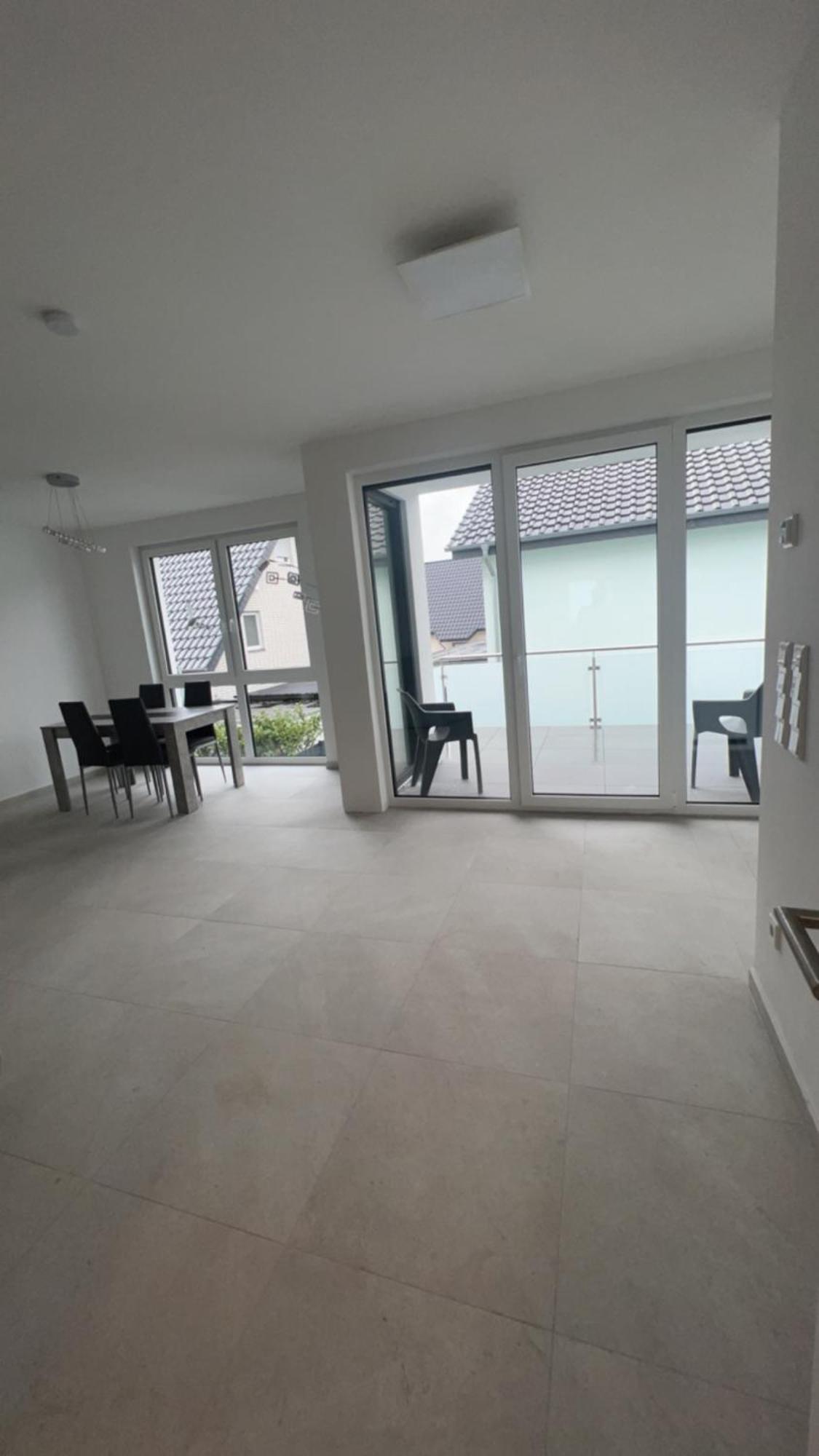 Schoene Neubauwohnung Mit Stil บีเลอเฟล์ด ภายนอก รูปภาพ